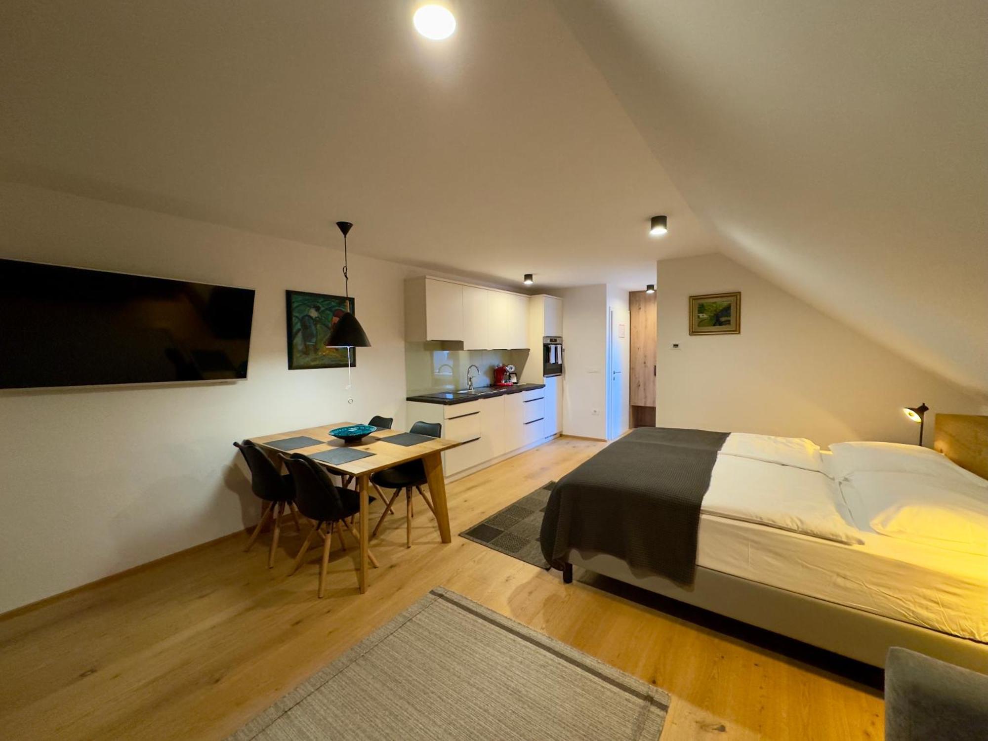 Apartmaji Kotnik ครานสกา โกรา ภายนอก รูปภาพ